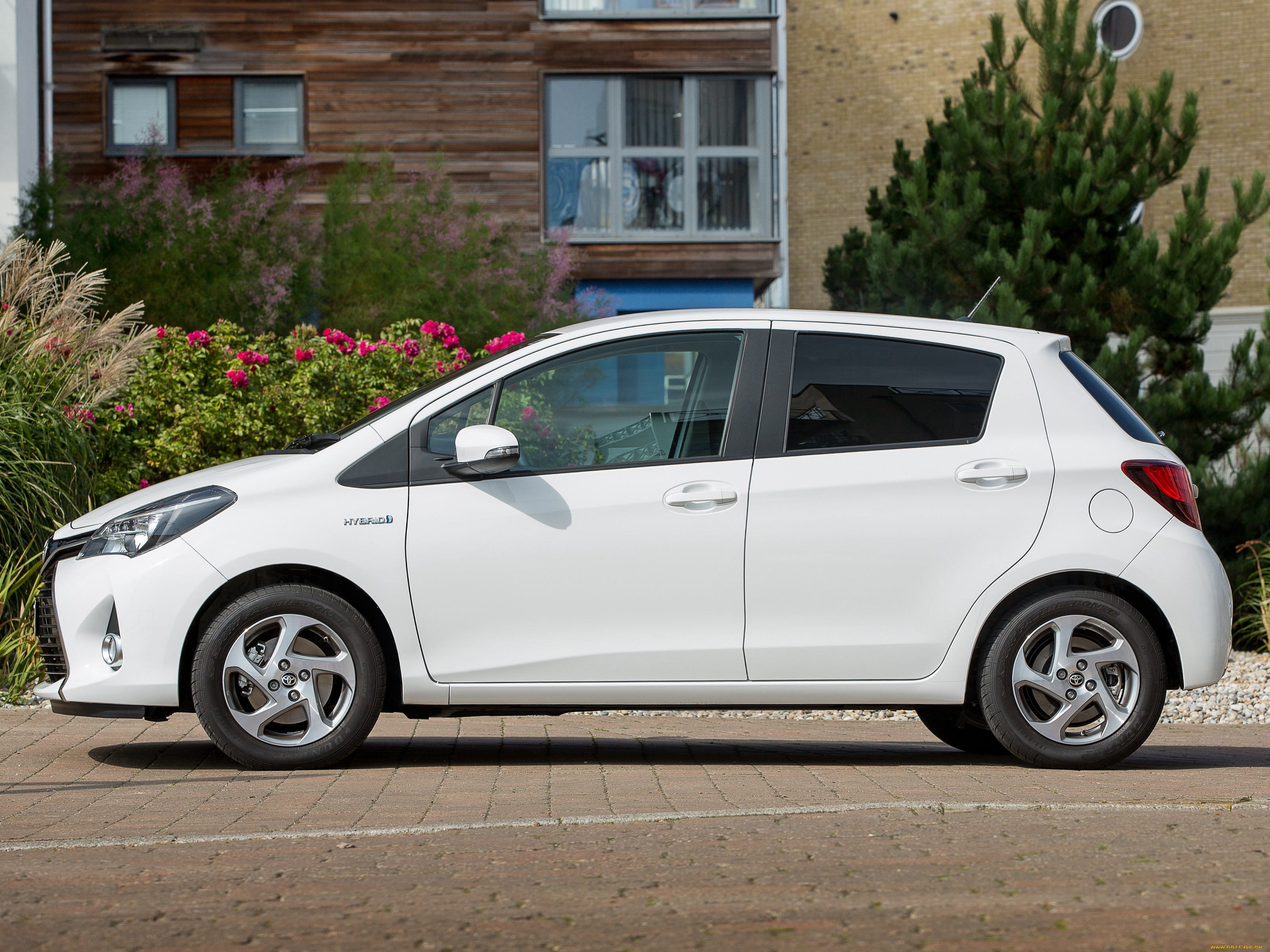 , toyota, 2014, uk-spec, hybrid, yaris, 